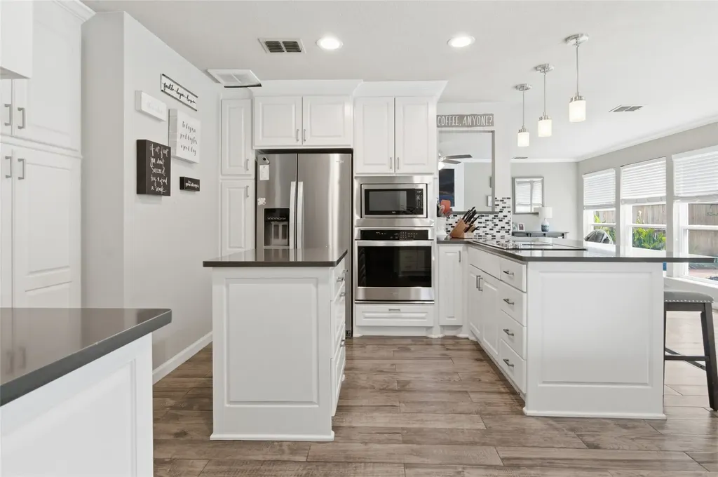 4151 Woodside Knoll Grapevine TX 76051