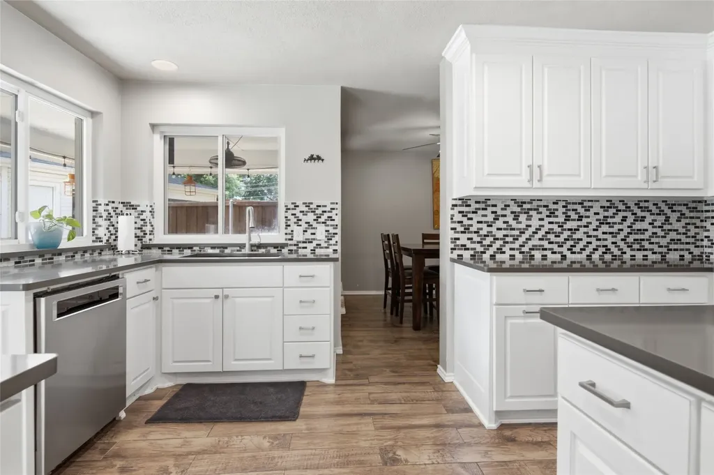 4151 Woodside Knoll Grapevine TX 76051