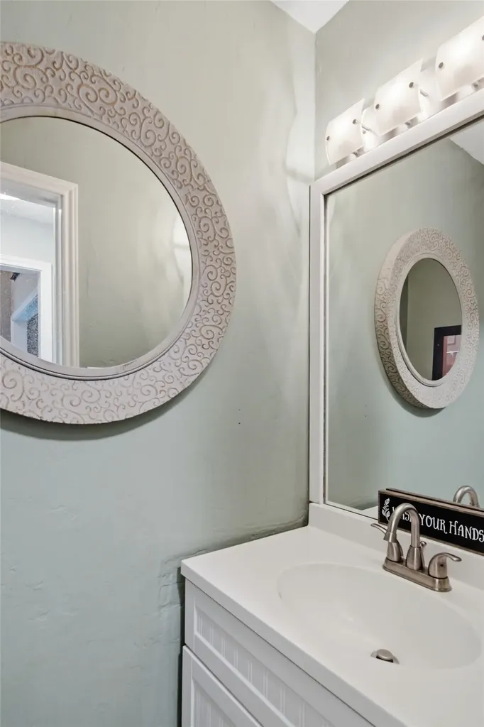 4151 Woodside Knoll Grapevine TX 76051