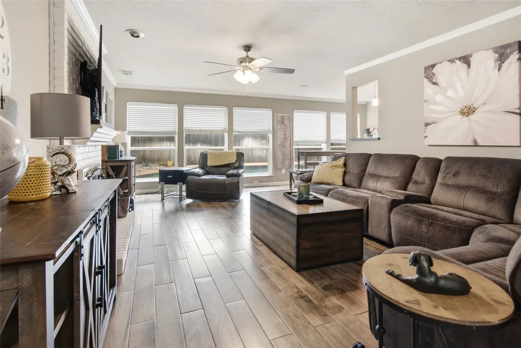 4151 Woodside Knoll Grapevine TX 76051