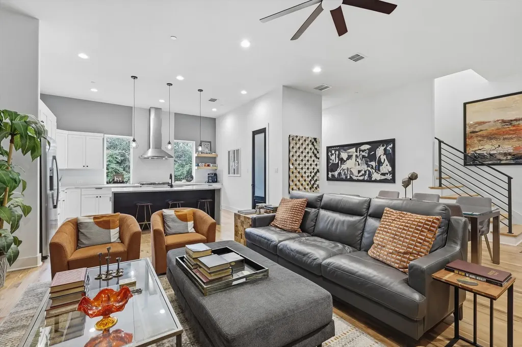 356 Foch Street Fort Worth TX 76107