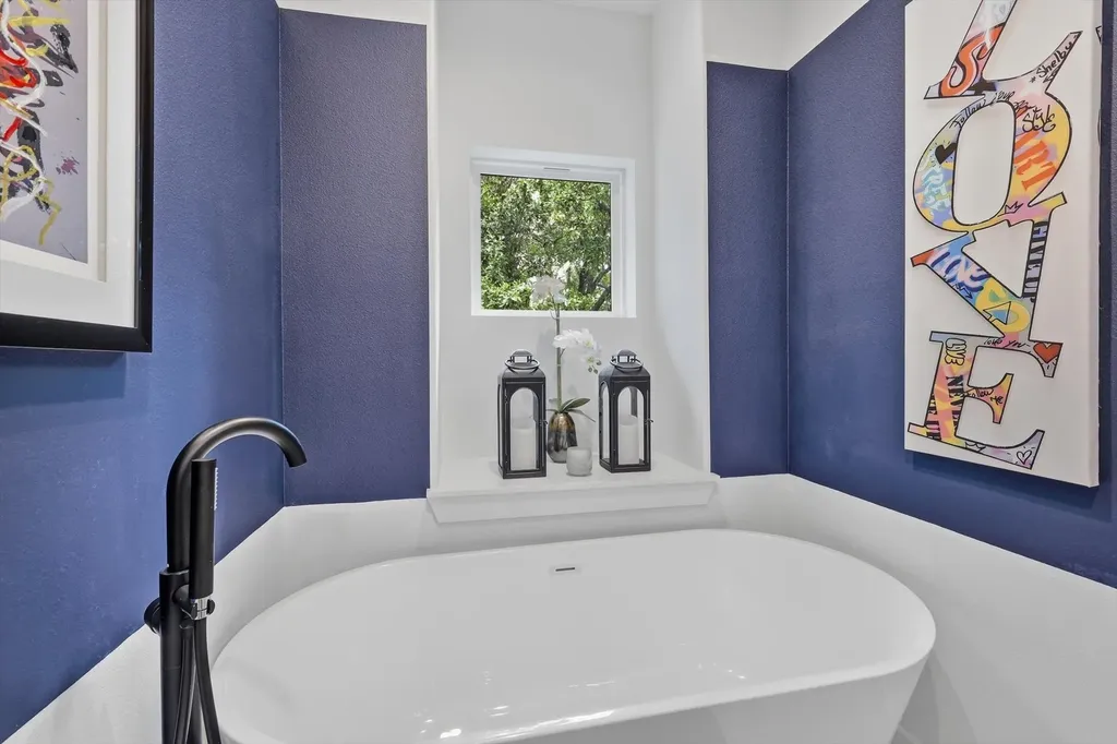 356 Foch Street Fort Worth TX 76107