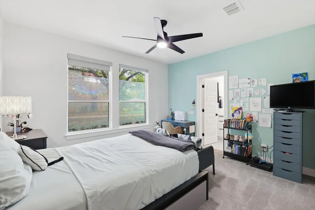356 Foch Street Fort Worth TX 76107
