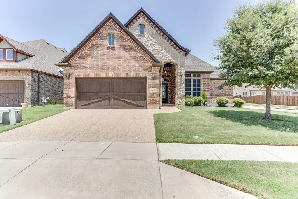 8241 Sandhill Crane Drive Fort Worth TX 76118