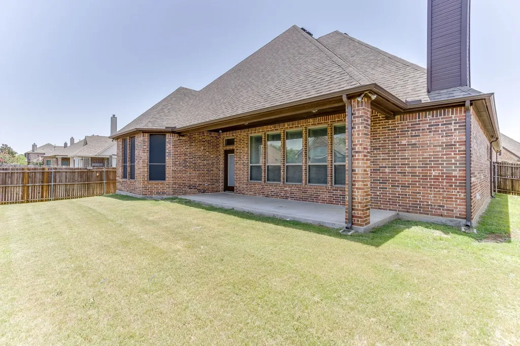 8241 Sandhill Crane Drive Fort Worth TX 76118