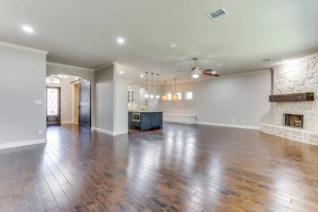 8241 Sandhill Crane Drive Fort Worth TX 76118