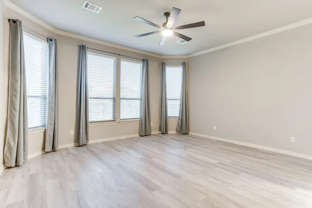 8241 Sandhill Crane Drive Fort Worth TX 76118