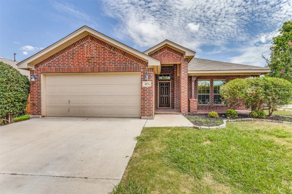 417 Brookhollow Lane Saginaw TX 76131