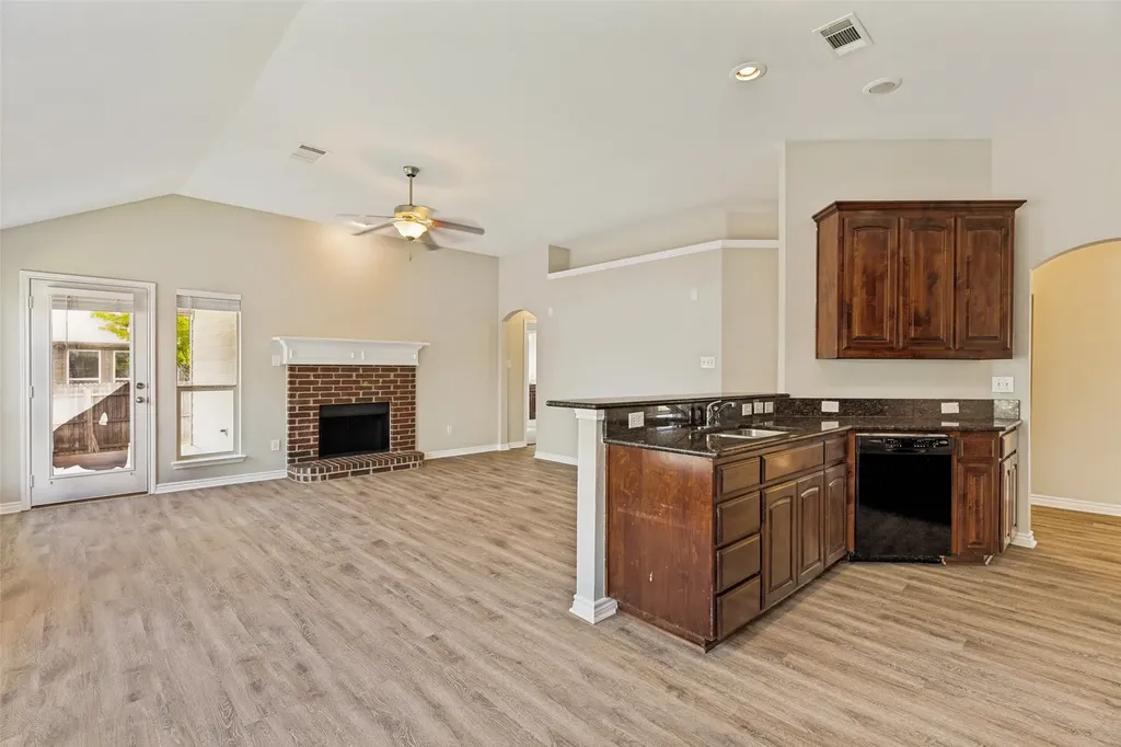 417 Brookhollow Lane Saginaw TX 76131