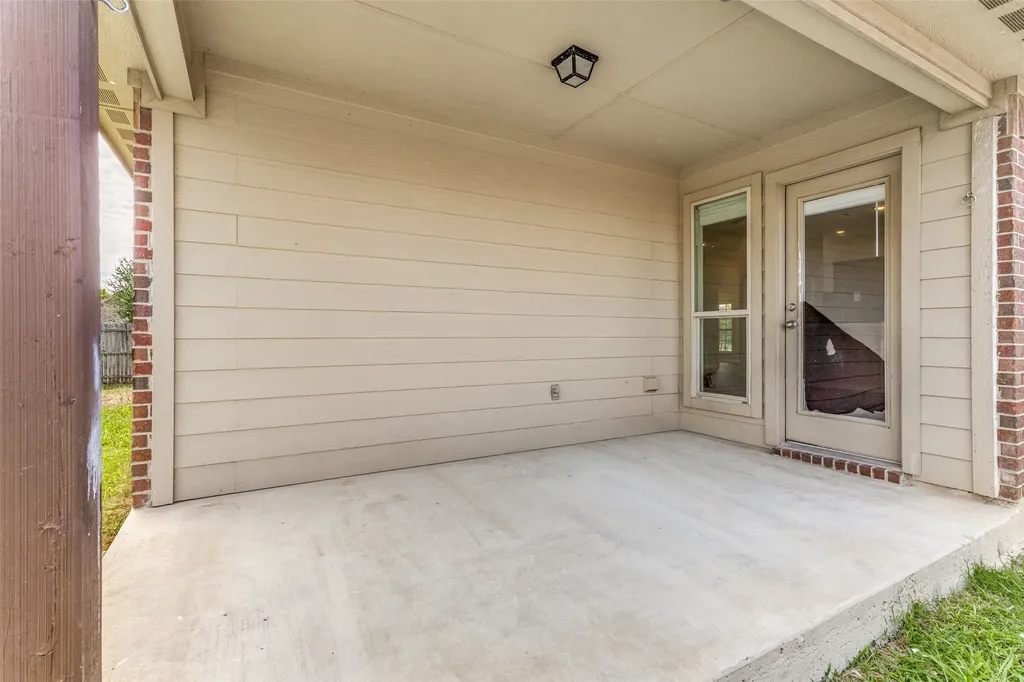 417 Brookhollow Lane Saginaw TX 76131