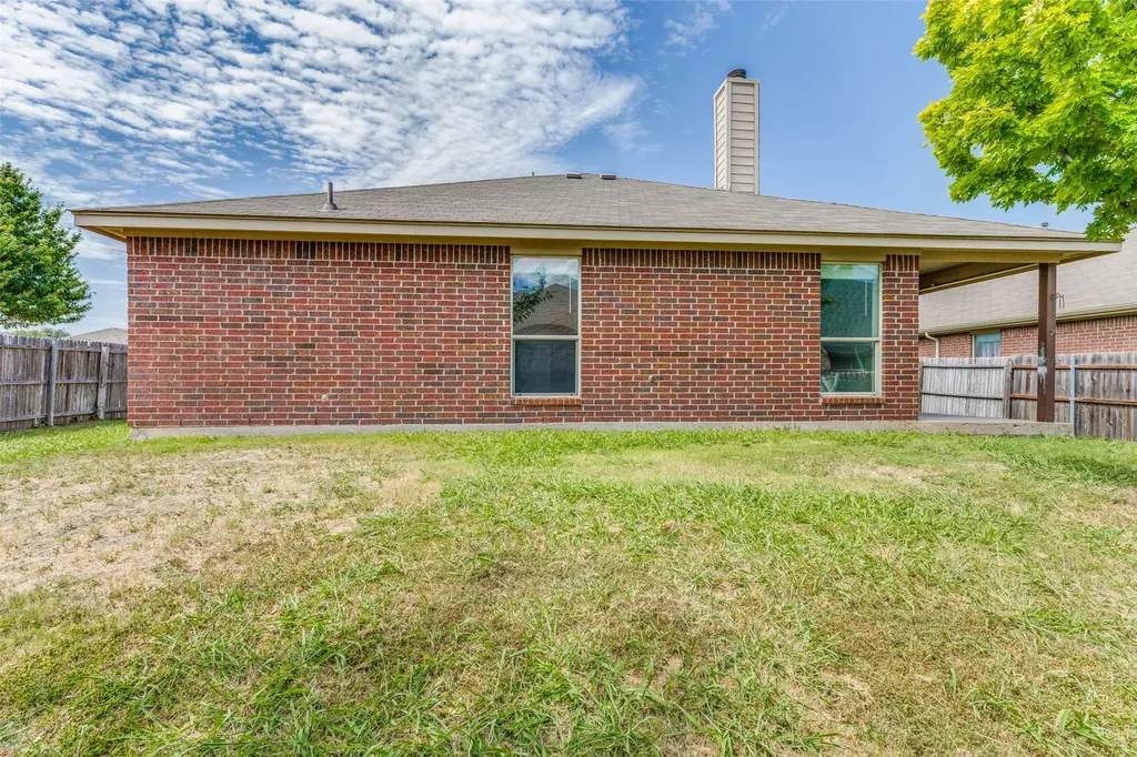 417 Brookhollow Lane Saginaw TX 76131