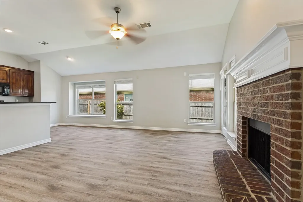 417 Brookhollow Lane Saginaw TX 76131