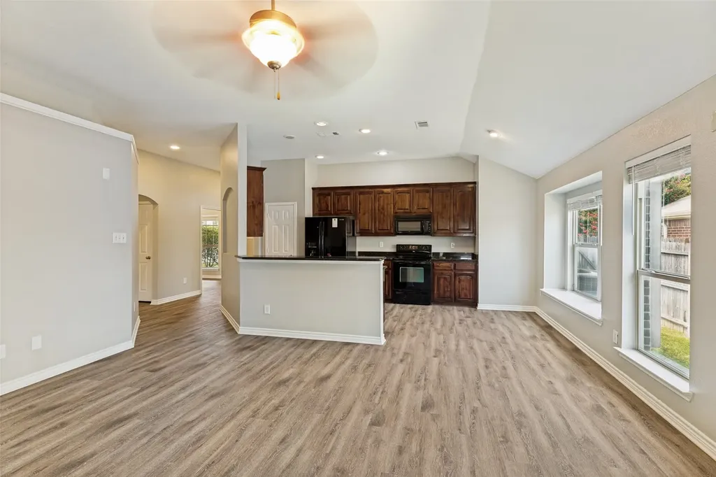 417 Brookhollow Lane Saginaw TX 76131