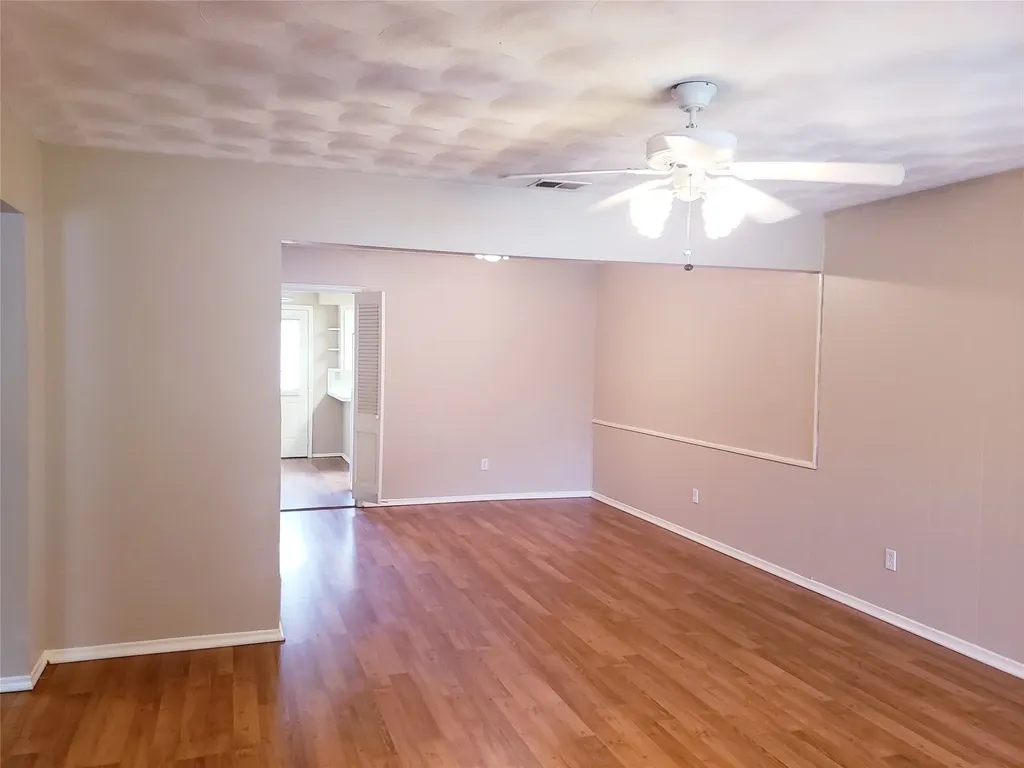 7010 & 7012 Kingsbury Drive Dallas TX 75231
