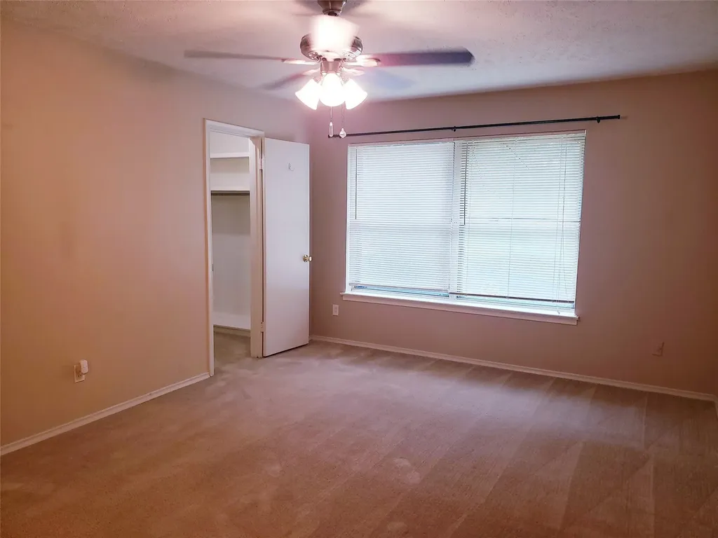 7010 & 7012 Kingsbury Drive Dallas TX 75231