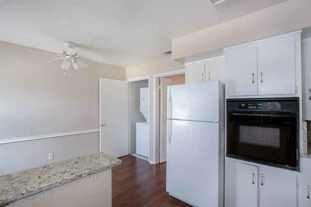7010 & 7012 Kingsbury Drive Dallas TX 75231