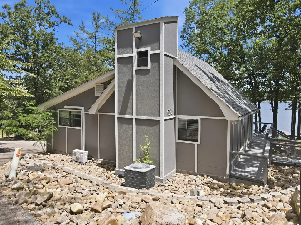 108 E Barker Creek Drive Scroggins TX 75480