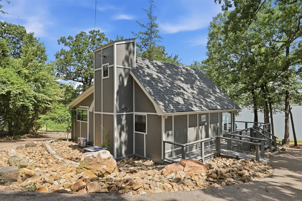 108 E Barker Creek Drive Scroggins TX 75480