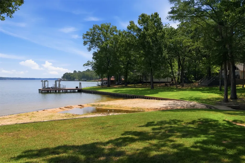 108 E Barker Creek Drive Scroggins TX 75480