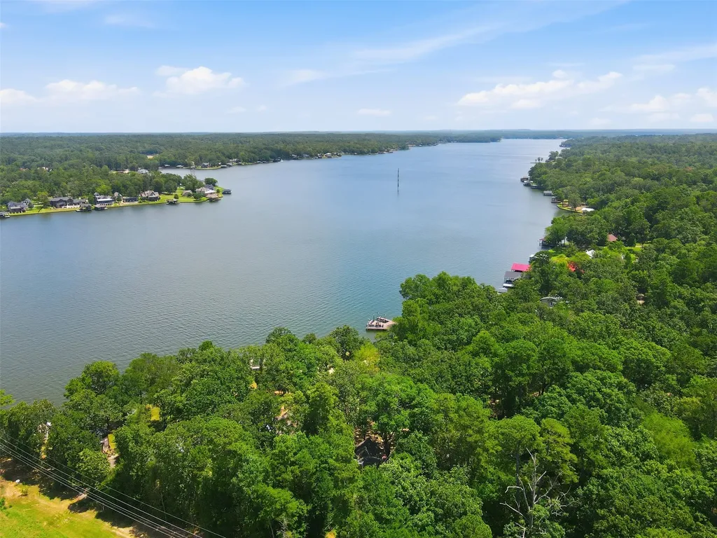 108 E Barker Creek Drive Scroggins TX 75480