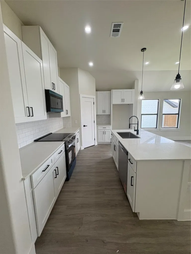209 Reliance Road Godley TX 76044