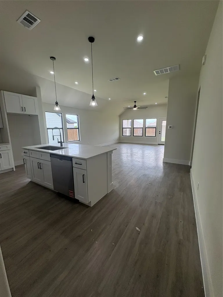 209 Reliance Road Godley TX 76044