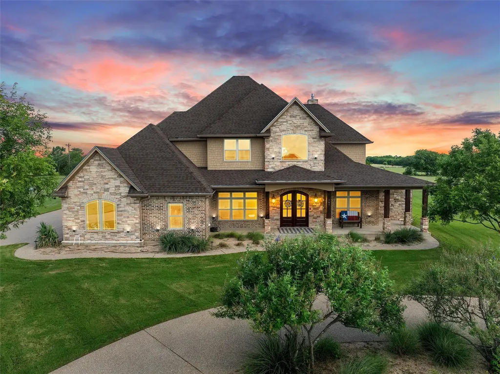 161 Rancho Lorena Drive Lorena TX 76655