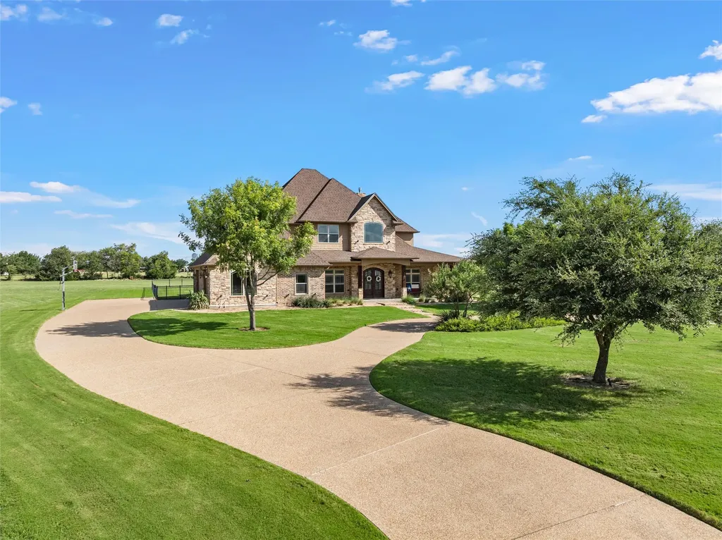 161 Rancho Lorena Drive Lorena TX 76655