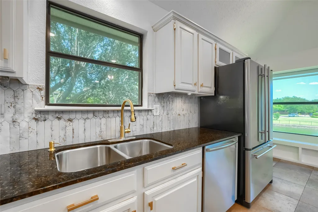 524 Woodlake Drive Coppell TX 75019