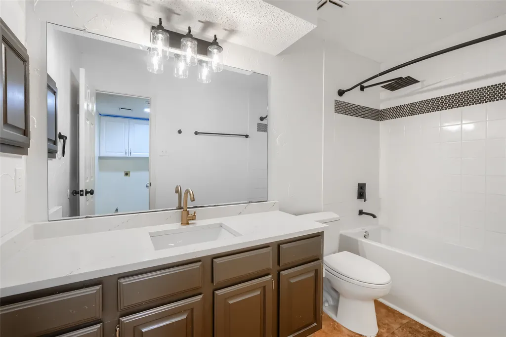 524 Woodlake Drive Coppell TX 75019