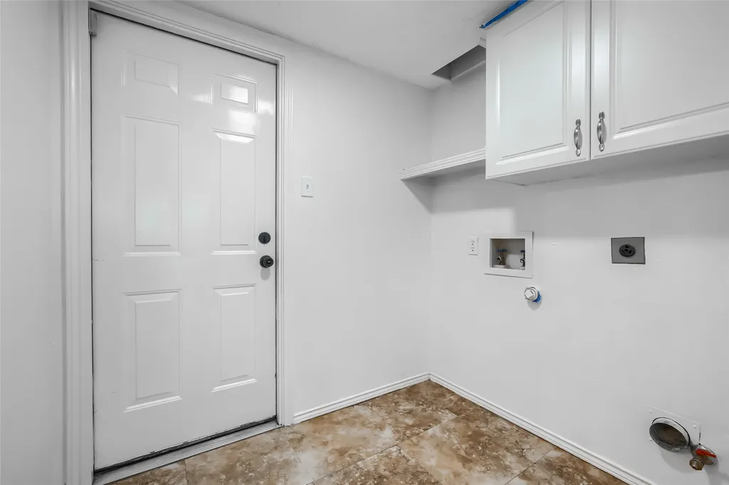 524 Woodlake Drive Coppell TX 75019
