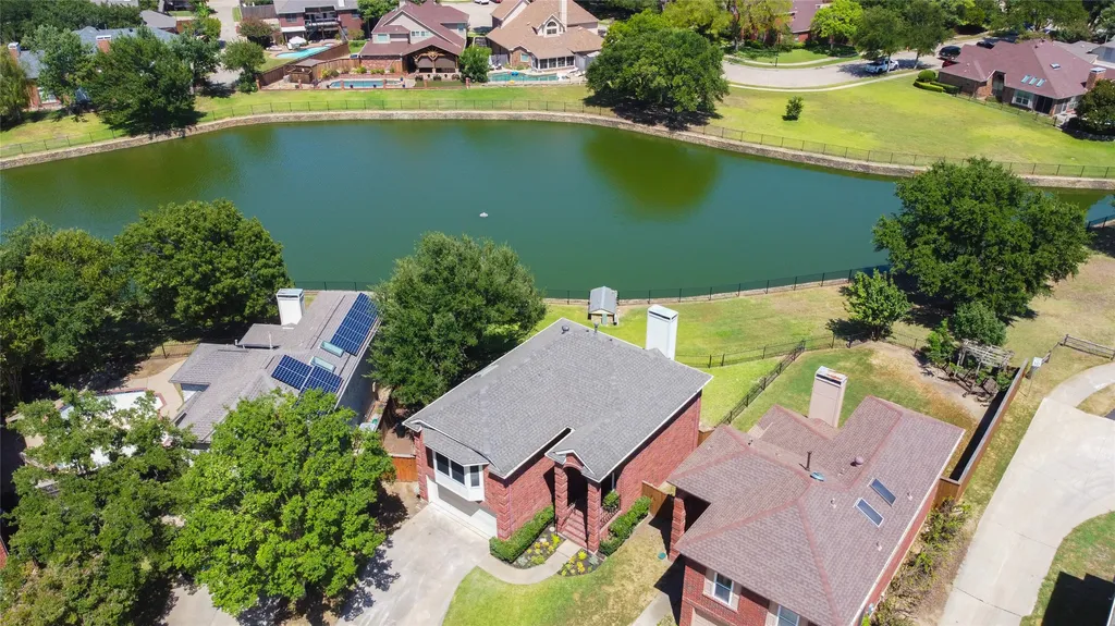 524 Woodlake Drive Coppell TX 75019