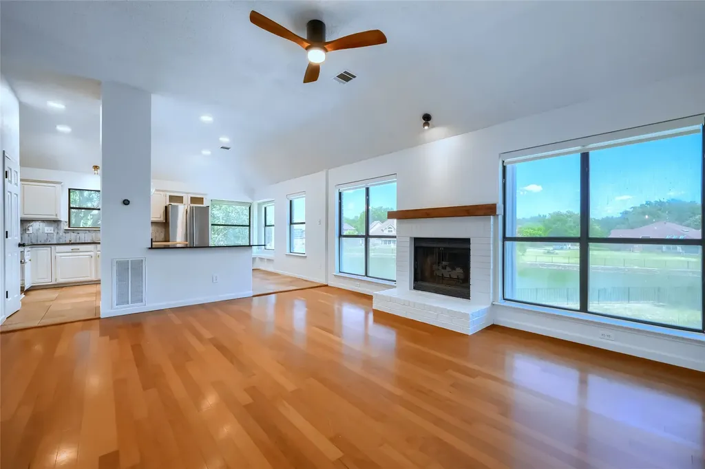 524 Woodlake Drive Coppell TX 75019