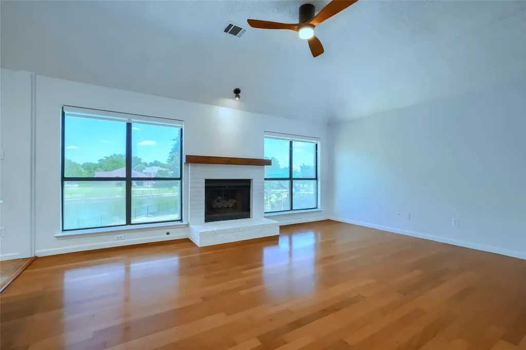 524 Woodlake Drive Coppell TX 75019