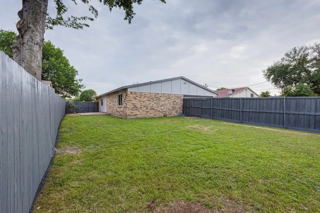 3029 Weather Vane Lane Dallas TX 75228