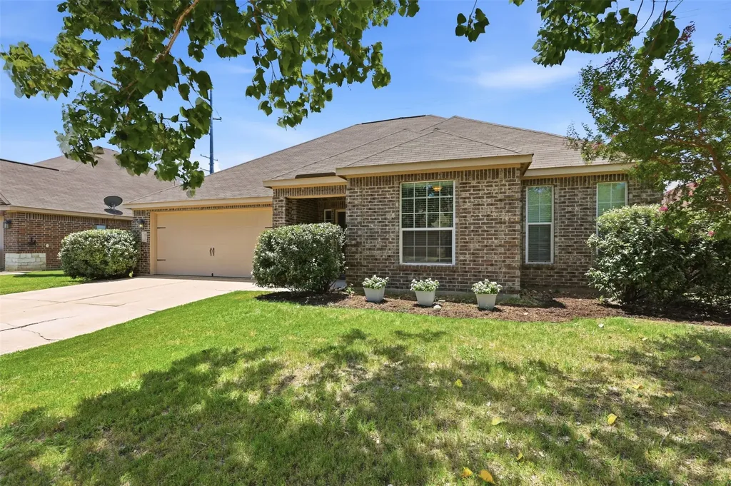 413 Water Oak Denton TX 76209