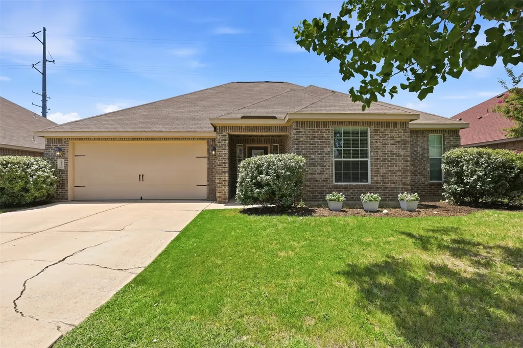 413 Water Oak Denton TX 76209