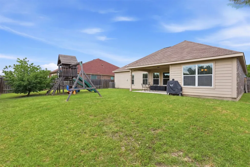 413 Water Oak Denton TX 76209