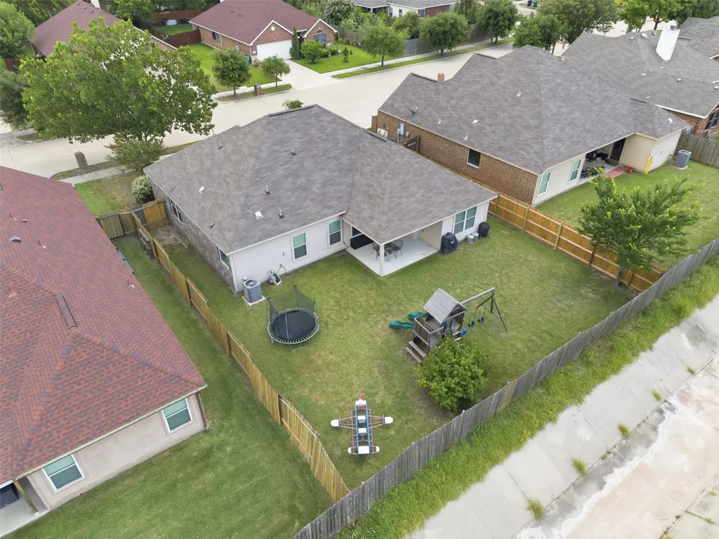 413 Water Oak Denton TX 76209