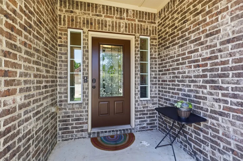 413 Water Oak Denton TX 76209