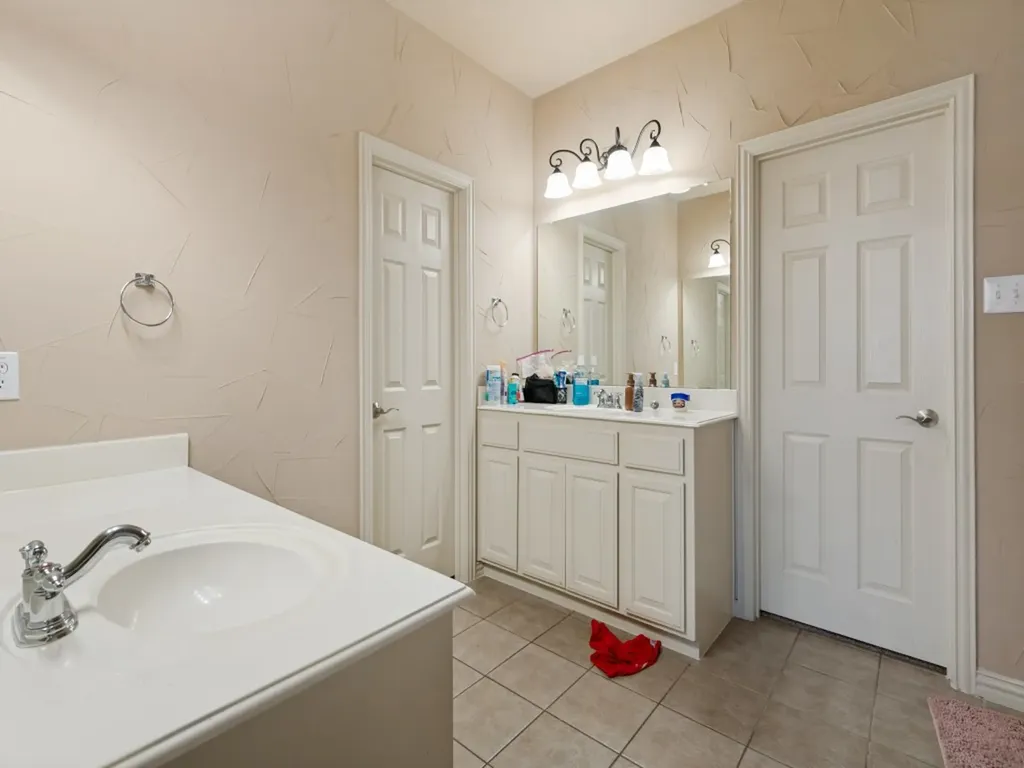 5160 Finnhorse Drive Grand Prairie TX 75052