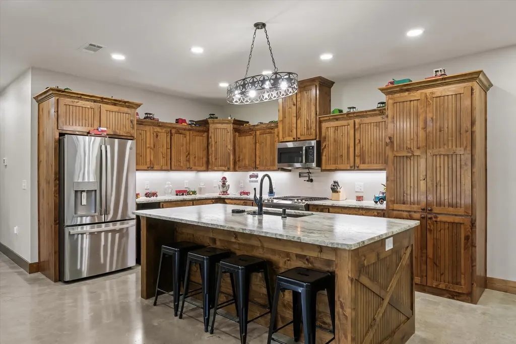 182 Vz County Road 1228 Canton TX 75103