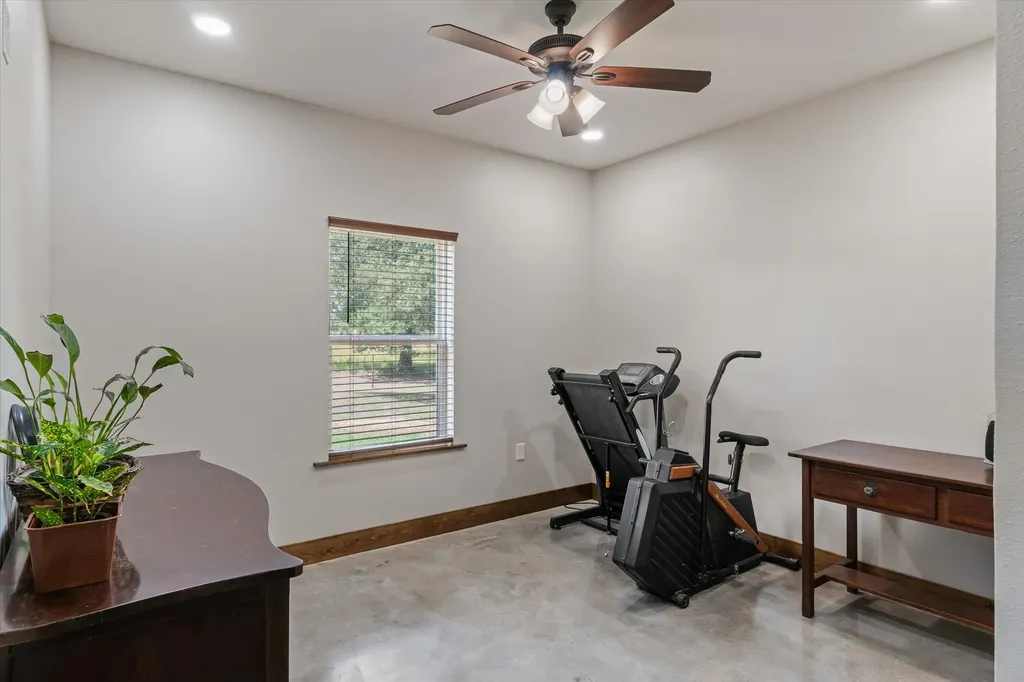182 Vz County Road 1228 Canton TX 75103