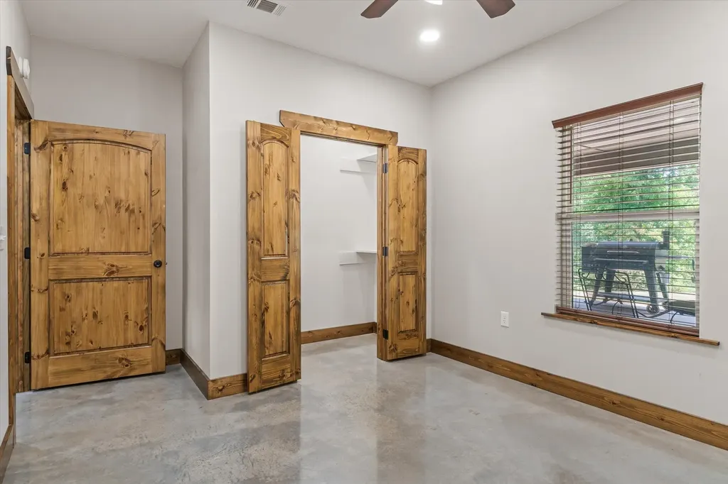 182 Vz County Road 1228 Canton TX 75103