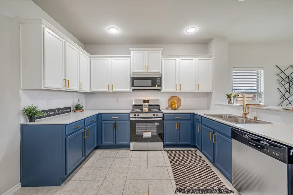 1981 Rainwater Way Lancaster TX 75146