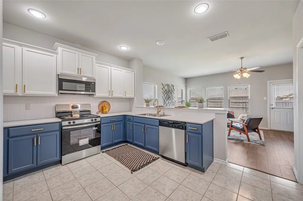 1981 Rainwater Way Lancaster TX 75146