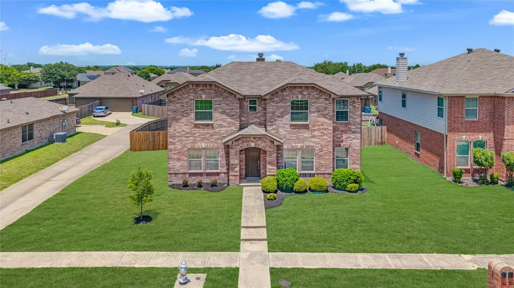 1981 Rainwater Way Lancaster TX 75146