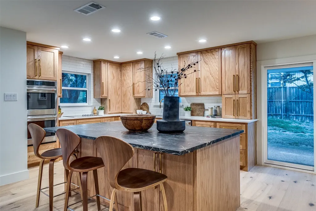 9563 Windy Knoll Drive Dallas TX 75243