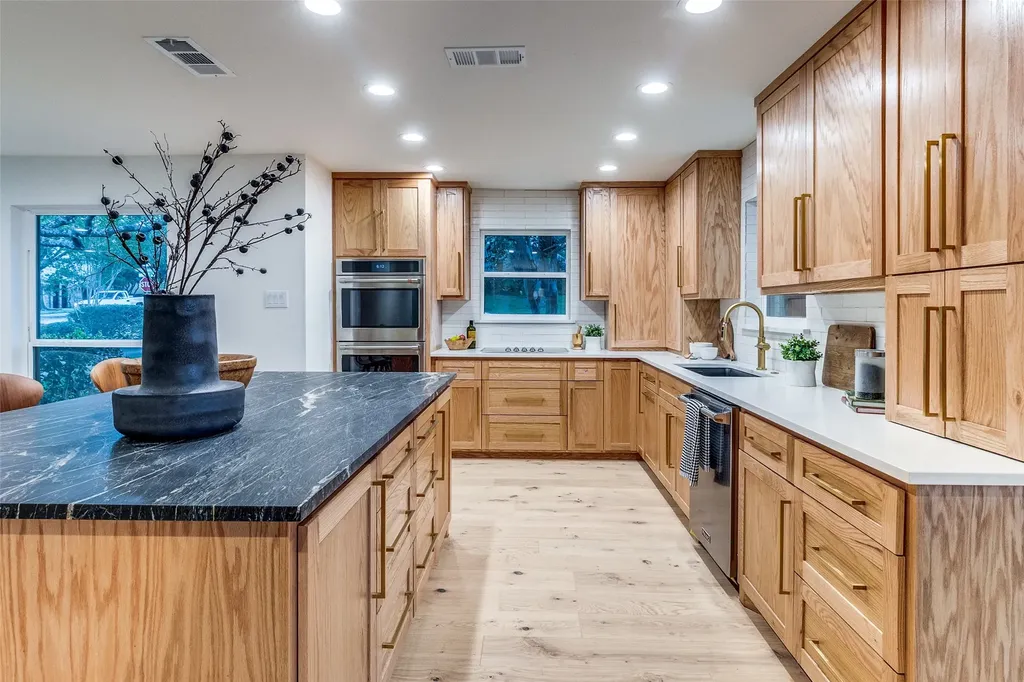 9563 Windy Knoll Drive Dallas TX 75243
