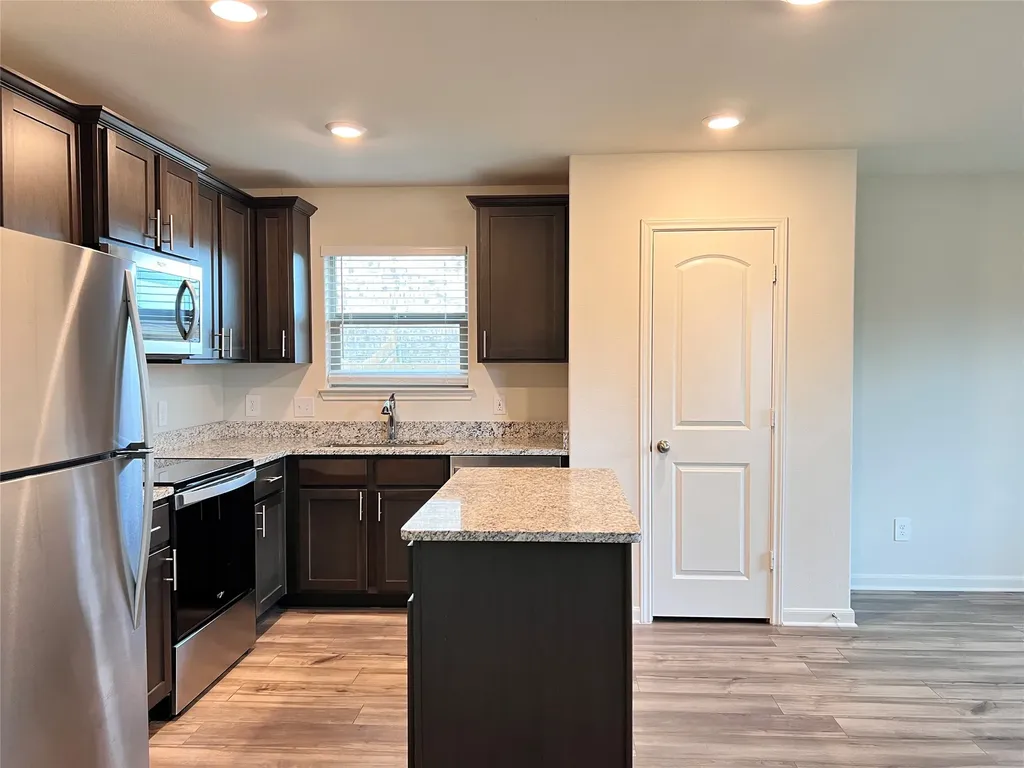 120 Caboose Court Newark TX 76071